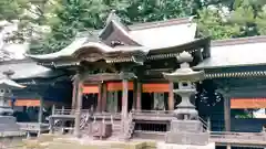 諏訪護国神社の本殿