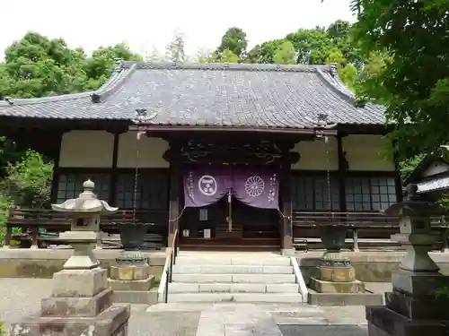 天台宗　長窪山　正覚寺の本殿・本堂