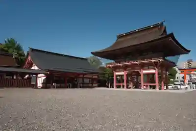 津島神社の山門・神門