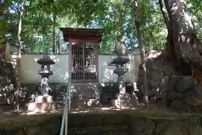 石寸山口神社の末社・摂社