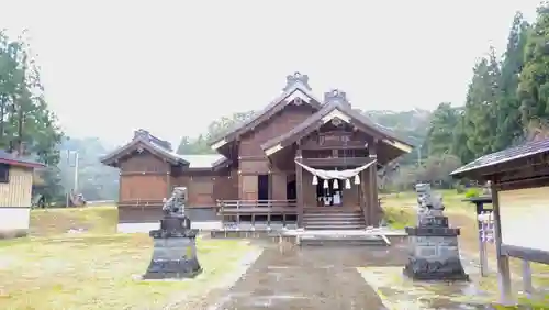 居多神社の本殿・本堂