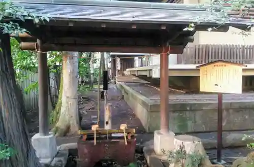 井草八幡宮の手水舎