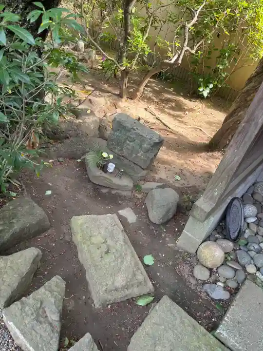 定泉寺の{uncategorized: "未分類", other: "その他", undefined: "問題あり", building: "その他建物", grave: "お墓", sacred_gate: "鳥居", guardian: "狛犬", statue: "像", buddha: "仏像", history: "歴史", nature: "自然", garden: "庭園", animal: "動物", pagoda: "塔", temizu: "手水舎", mountain_gate: "山門・神門", sanctuary: "本殿・本堂", subordinate: "末社・摂社", art: "芸術", scenery: "景色", jizo: "地蔵", ema: "絵馬", goshuin: "御朱印", omikuji: "おみくじ", items: "授与品その他", amulet: "お守り", goshuincho: "御朱印帳", eats: "食事", festival: "お祭り", votive_dance: "神楽", shichigosan: "七五三参", wedding: "結婚式", experience: "体験その他", initially: "初詣", around: "周辺", anti_infection: "感染症対策"}