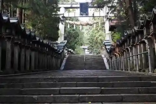 宝山寺の鳥居