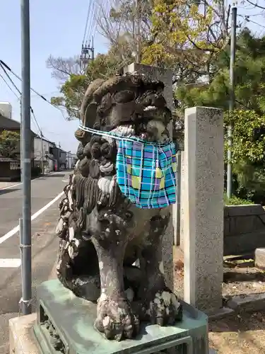 白鳥神社の狛犬