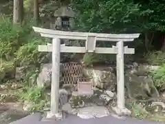 玉倉部神社の建物その他