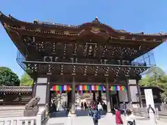 成田山新勝寺の山門