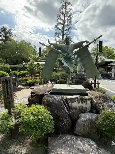 大井神社の{uncategorized: "未分類", other: "その他", undefined: "問題あり", building: "その他建物", grave: "お墓", sacred_gate: "鳥居", guardian: "狛犬", statue: "像", buddha: "仏像", history: "歴史", nature: "自然", garden: "庭園", animal: "動物", pagoda: "塔", temizu: "手水舎", mountain_gate: "山門・神門", sanctuary: "本殿・本堂", subordinate: "末社・摂社", art: "芸術", scenery: "景色", jizo: "地蔵", ema: "絵馬", goshuin: "御朱印", omikuji: "おみくじ", items: "授与品その他", amulet: "お守り", goshuincho: "御朱印帳", eats: "食事", festival: "お祭り", votive_dance: "神楽", shichigosan: "七五三参", wedding: "結婚式", experience: "体験その他", initially: "初詣", around: "周辺", anti_infection: "感染症対策"}