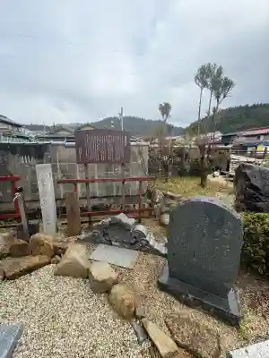 清楽寺の{uncategorized: "未分類", other: "その他", undefined: "問題あり", building: "その他建物", grave: "お墓", sacred_gate: "鳥居", guardian: "狛犬", statue: "像", buddha: "仏像", history: "歴史", nature: "自然", garden: "庭園", animal: "動物", pagoda: "塔", temizu: "手水舎", mountain_gate: "山門・神門", sanctuary: "本殿・本堂", subordinate: "末社・摂社", art: "芸術", scenery: "景色", jizo: "地蔵", ema: "絵馬", goshuin: "御朱印", omikuji: "おみくじ", items: "授与品その他", amulet: "お守り", goshuincho: "御朱印帳", eats: "食事", festival: "お祭り", votive_dance: "神楽", shichigosan: "七五三参", wedding: "結婚式", experience: "体験その他", initially: "初詣", around: "周辺", anti_infection: "感染症対策"}