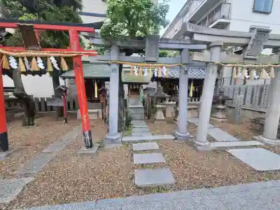 堤根神社の{uncategorized: "未分類", other: "その他", undefined: "問題あり", building: "その他建物", grave: "お墓", sacred_gate: "鳥居", guardian: "狛犬", statue: "像", buddha: "仏像", history: "歴史", nature: "自然", garden: "庭園", animal: "動物", pagoda: "塔", temizu: "手水舎", mountain_gate: "山門・神門", sanctuary: "本殿・本堂", subordinate: "末社・摂社", art: "芸術", scenery: "景色", jizo: "地蔵", ema: "絵馬", goshuin: "御朱印", omikuji: "おみくじ", items: "授与品その他", amulet: "お守り", goshuincho: "御朱印帳", eats: "食事", festival: "お祭り", votive_dance: "神楽", shichigosan: "七五三参", wedding: "結婚式", experience: "体験その他", initially: "初詣", around: "周辺", anti_infection: "感染症対策"}