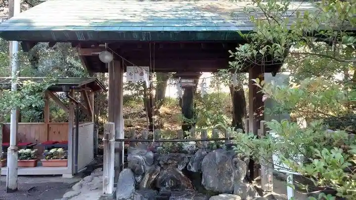 伊勢神社の手水舎
