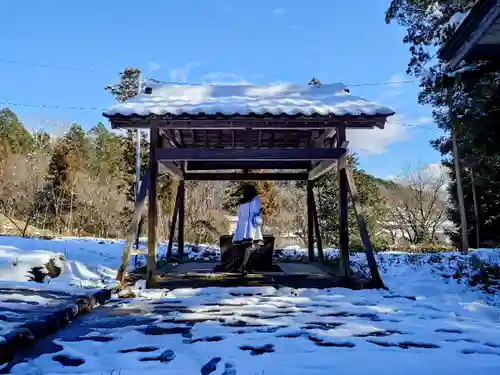 白山神社（御嵩町中）の手水舎