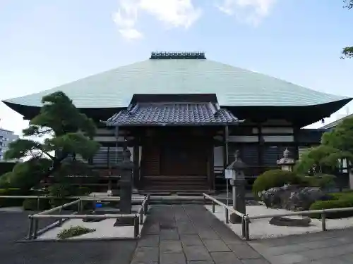 長遠寺の本殿・本堂