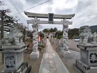 御沢神社の{uncategorized: "未分類", other: "その他", undefined: "問題あり", building: "その他建物", grave: "お墓", sacred_gate: "鳥居", guardian: "狛犬", statue: "像", buddha: "仏像", history: "歴史", nature: "自然", garden: "庭園", animal: "動物", pagoda: "塔", temizu: "手水舎", mountain_gate: "山門・神門", sanctuary: "本殿・本堂", subordinate: "末社・摂社", art: "芸術", scenery: "景色", jizo: "地蔵", ema: "絵馬", goshuin: "御朱印", omikuji: "おみくじ", items: "授与品その他", amulet: "お守り", goshuincho: "御朱印帳", eats: "食事", festival: "お祭り", votive_dance: "神楽", shichigosan: "七五三参", wedding: "結婚式", experience: "体験その他", initially: "初詣", around: "周辺", anti_infection: "感染症対策"}