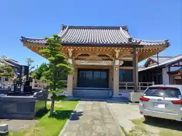 教泉寺の本殿・本堂