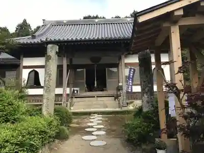 長慶寺の本殿・本堂