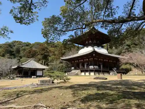 根来寺の{uncategorized: "未分類", other: "その他", undefined: "問題あり", building: "その他建物", grave: "お墓", sacred_gate: "鳥居", guardian: "狛犬", statue: "像", buddha: "仏像", history: "歴史", nature: "自然", garden: "庭園", animal: "動物", pagoda: "塔", temizu: "手水舎", mountain_gate: "山門・神門", sanctuary: "本殿・本堂", subordinate: "末社・摂社", art: "芸術", scenery: "景色", jizo: "地蔵", ema: "絵馬", goshuin: "御朱印", omikuji: "おみくじ", items: "授与品その他", amulet: "お守り", goshuincho: "御朱印帳", eats: "食事", festival: "お祭り", votive_dance: "神楽", shichigosan: "七五三参", wedding: "結婚式", experience: "体験その他", initially: "初詣", around: "周辺", anti_infection: "感染症対策"}