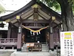 三吉神社の本殿