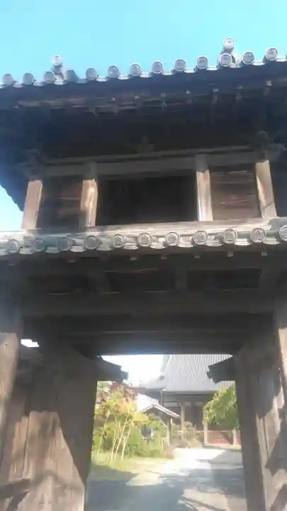 宝蓮坊の山門・神門