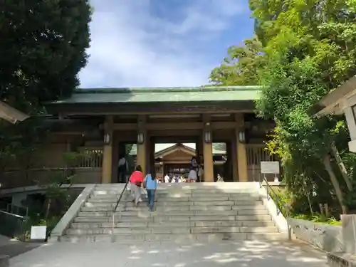 東郷神社の山門・神門