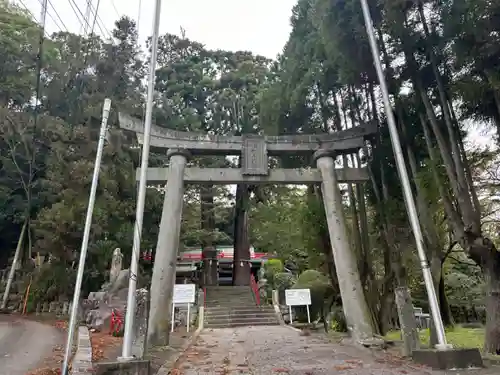 八幡朝見神社の鳥居