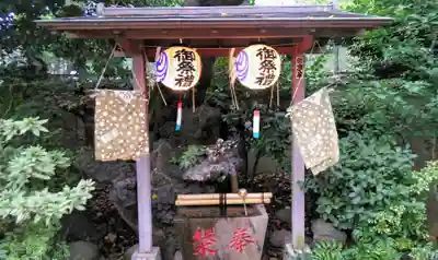 染井稲荷神社の手水舎