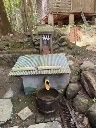 宝登山神社の{uncategorized: "未分類", other: "その他", undefined: "問題あり", building: "その他建物", grave: "お墓", sacred_gate: "鳥居", guardian: "狛犬", statue: "像", buddha: "仏像", history: "歴史", nature: "自然", garden: "庭園", animal: "動物", pagoda: "塔", temizu: "手水舎", mountain_gate: "山門・神門", sanctuary: "本殿・本堂", subordinate: "末社・摂社", art: "芸術", scenery: "景色", jizo: "地蔵", ema: "絵馬", goshuin: "御朱印", omikuji: "おみくじ", items: "授与品その他", amulet: "お守り", goshuincho: "御朱印帳", eats: "食事", festival: "お祭り", votive_dance: "神楽", shichigosan: "七五三参", wedding: "結婚式", experience: "体験その他", initially: "初詣", around: "周辺", anti_infection: "感染症対策"}