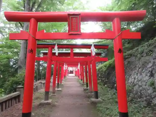 鼻顔稲荷神社の鳥居