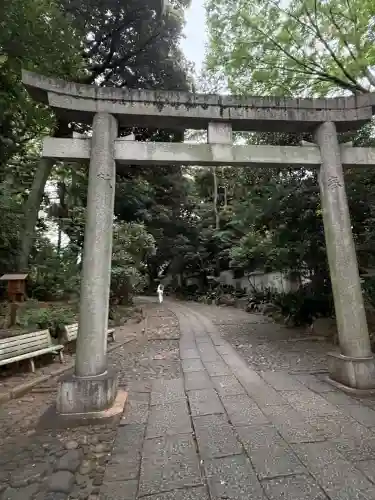 代々木八幡宮の{uncategorized: "未分類", other: "その他", undefined: "問題あり", building: "その他建物", grave: "お墓", sacred_gate: "鳥居", guardian: "狛犬", statue: "像", buddha: "仏像", history: "歴史", nature: "自然", garden: "庭園", animal: "動物", pagoda: "塔", temizu: "手水舎", mountain_gate: "山門・神門", sanctuary: "本殿・本堂", subordinate: "末社・摂社", art: "芸術", scenery: "景色", jizo: "地蔵", ema: "絵馬", goshuin: "御朱印", omikuji: "おみくじ", items: "授与品その他", amulet: "お守り", goshuincho: "御朱印帳", eats: "食事", festival: "お祭り", votive_dance: "神楽", shichigosan: "七五三参", wedding: "結婚式", experience: "体験その他", initially: "初詣", around: "周辺", anti_infection: "感染症対策"}