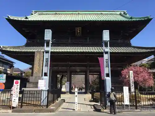 法華経寺の山門