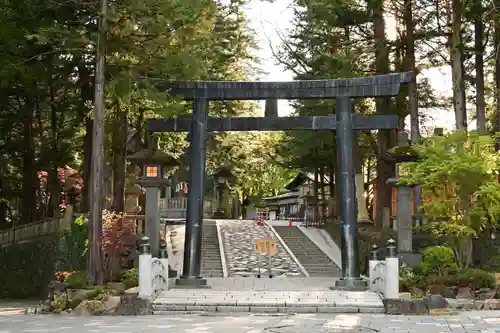 諏訪大社下社秋宮(長野県)