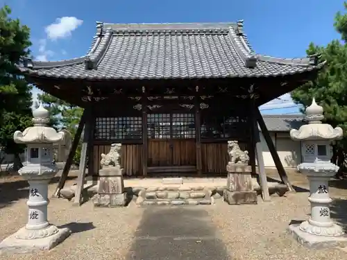 諏訪神社の狛犬