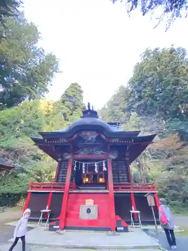 花園神社の本殿・本堂