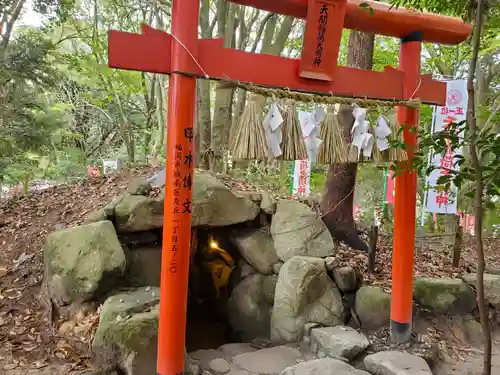 天開稲荷社の建物その他