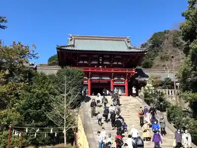 鶴岡八幡宮の山門・神門