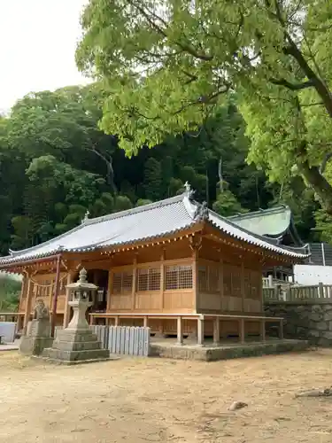 炬口八幡神社の本殿・本堂
