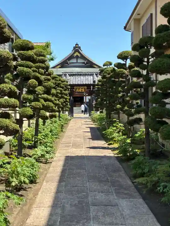 慈眼寺の{uncategorized: "未分類", other: "その他", undefined: "問題あり", building: "その他建物", grave: "お墓", sacred_gate: "鳥居", guardian: "狛犬", statue: "像", buddha: "仏像", history: "歴史", nature: "自然", garden: "庭園", animal: "動物", pagoda: "塔", temizu: "手水舎", mountain_gate: "山門・神門", sanctuary: "本殿・本堂", subordinate: "末社・摂社", art: "芸術", scenery: "景色", jizo: "地蔵", ema: "絵馬", goshuin: "御朱印", omikuji: "おみくじ", items: "授与品その他", amulet: "お守り", goshuincho: "御朱印帳", eats: "食事", festival: "お祭り", votive_dance: "神楽", shichigosan: "七五三参", wedding: "結婚式", experience: "体験その他", initially: "初詣", around: "周辺", anti_infection: "感染症対策"}