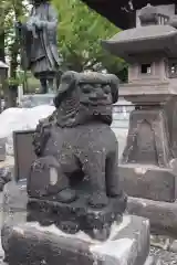 成田山札幌別院新栄寺の狛犬