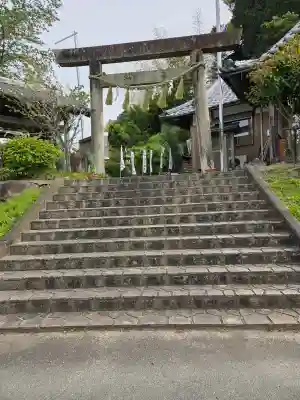 松尾神社の{uncategorized: "未分類", other: "その他", undefined: "問題あり", building: "その他建物", grave: "お墓", sacred_gate: "鳥居", guardian: "狛犬", statue: "像", buddha: "仏像", history: "歴史", nature: "自然", garden: "庭園", animal: "動物", pagoda: "塔", temizu: "手水舎", mountain_gate: "山門・神門", sanctuary: "本殿・本堂", subordinate: "末社・摂社", art: "芸術", scenery: "景色", jizo: "地蔵", ema: "絵馬", goshuin: "御朱印", omikuji: "おみくじ", items: "授与品その他", amulet: "お守り", goshuincho: "御朱印帳", eats: "食事", festival: "お祭り", votive_dance: "神楽", shichigosan: "七五三参", wedding: "結婚式", experience: "体験その他", initially: "初詣", around: "周辺", anti_infection: "感染症対策"}