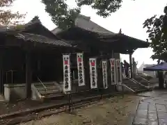 観音寺の本殿