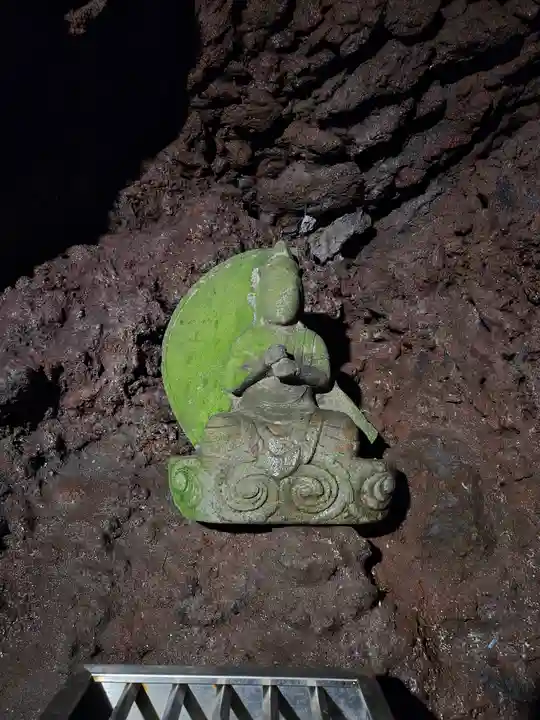 無戸室浅間神社(船津胎内神社)(山梨県)