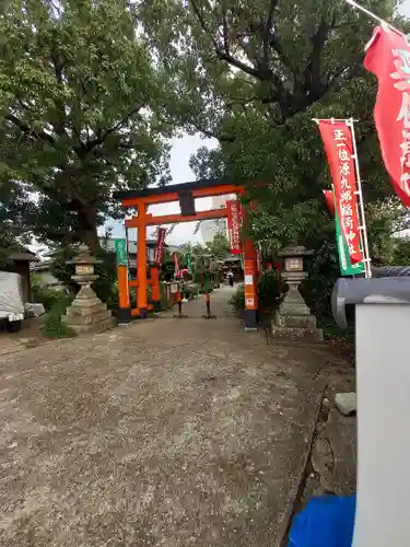 源九郎稲荷神社の鳥居