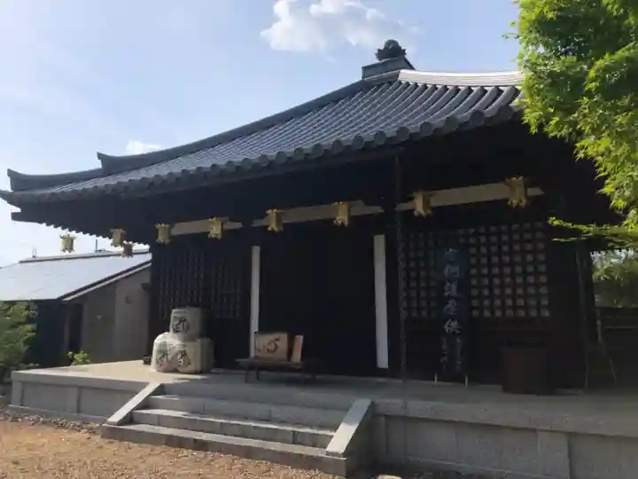 大安寺の本殿・本堂