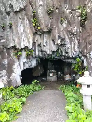 松島観音堂の{uncategorized: "未分類", other: "その他", undefined: "問題あり", building: "その他建物", grave: "お墓", sacred_gate: "鳥居", guardian: "狛犬", statue: "像", buddha: "仏像", history: "歴史", nature: "自然", garden: "庭園", animal: "動物", pagoda: "塔", temizu: "手水舎", mountain_gate: "山門・神門", sanctuary: "本殿・本堂", subordinate: "末社・摂社", art: "芸術", scenery: "景色", jizo: "地蔵", ema: "絵馬", goshuin: "御朱印", omikuji: "おみくじ", items: "授与品その他", amulet: "お守り", goshuincho: "御朱印帳", eats: "食事", festival: "お祭り", votive_dance: "神楽", shichigosan: "七五三参", wedding: "結婚式", experience: "体験その他", initially: "初詣", around: "周辺", anti_infection: "感染症対策"}