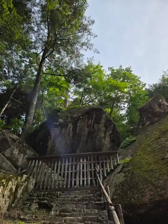 岩屋神社(妙見神社 祖師野八幡宮摂社)(岐阜県)