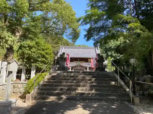 諏訪神社の本殿・本堂
