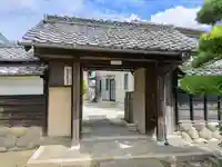 泉龍寺の山門・神門