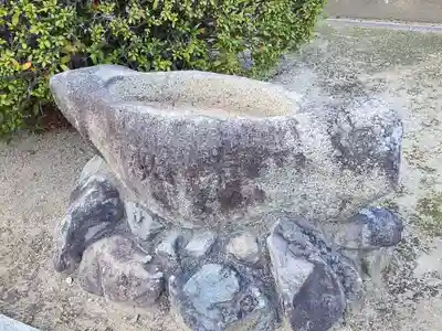 湯神社の手水舎