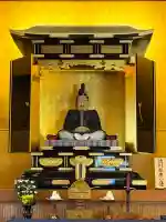 増上寺の{uncategorized: "未分類", other: "その他", undefined: "問題あり", building: "その他建物", grave: "お墓", sacred_gate: "鳥居", guardian: "狛犬", statue: "像", buddha: "仏像", history: "歴史", nature: "自然", garden: "庭園", animal: "動物", pagoda: "塔", temizu: "手水舎", mountain_gate: "山門・神門", sanctuary: "本殿・本堂", subordinate: "末社・摂社", art: "芸術", scenery: "景色", jizo: "地蔵", ema: "絵馬", goshuin: "御朱印", omikuji: "おみくじ", items: "授与品その他", amulet: "お守り", goshuincho: "御朱印帳", eats: "食事", festival: "お祭り", votive_dance: "神楽", shichigosan: "七五三参", wedding: "結婚式", experience: "体験その他", initially: "初詣", around: "周辺", anti_infection: "感染症対策"}