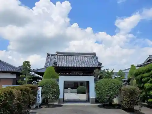 阿弥陀寺の山門